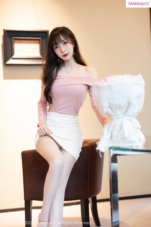 林星阑  [XiuRen]高清写真图 2022.11.30 No.5934 林星阑 短裙美腿第7张图片